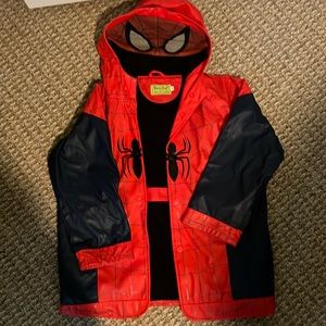Boys spider man rain jacket. Great condition. Size 6.